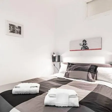 Enjoy - Piccolo Studio Davanti Al Teatro Apartman *